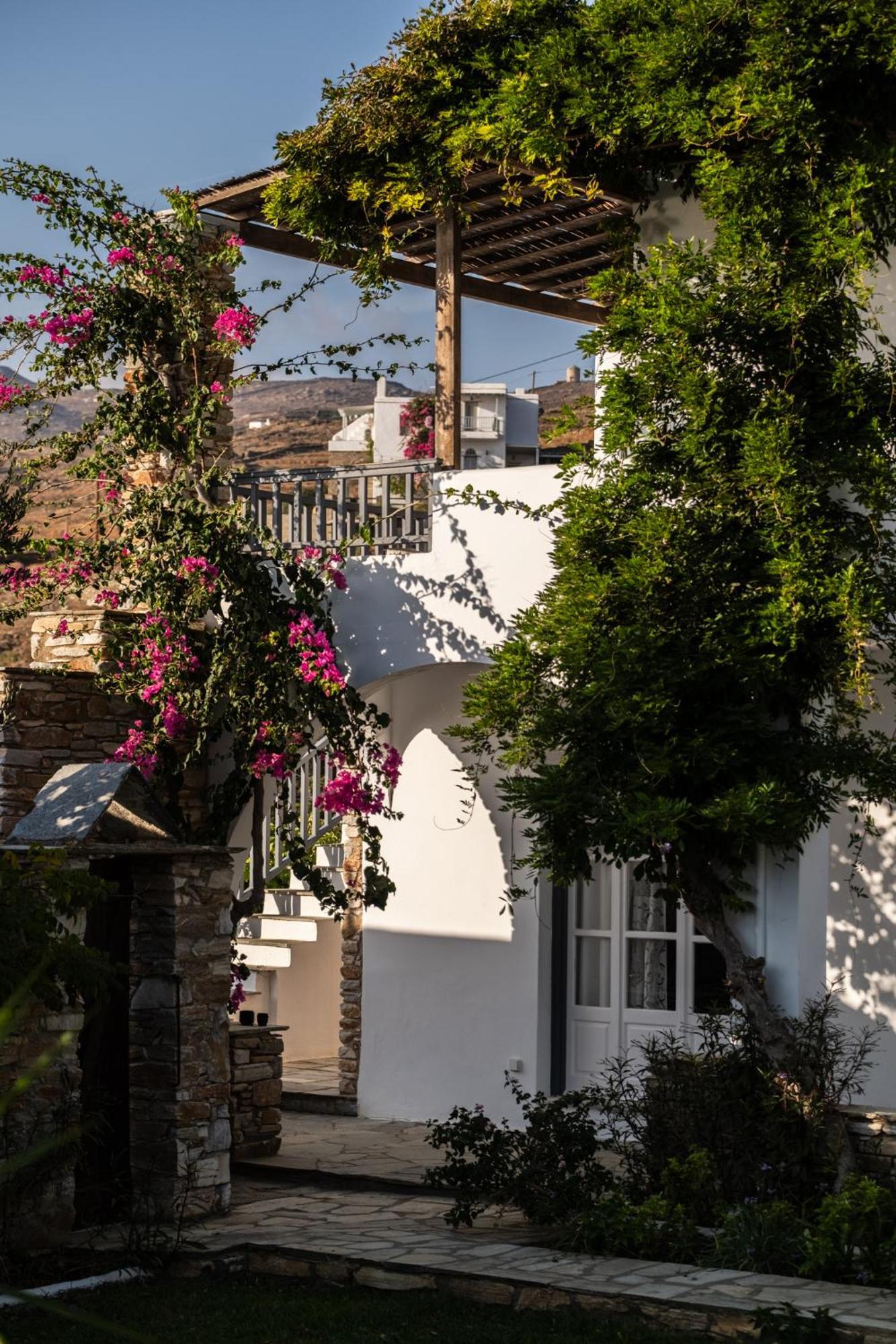 Romano Garden House - Land Tales Agios Romanos Экстерьер фото